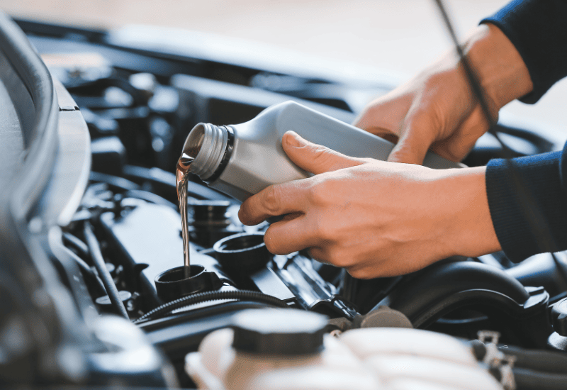 Synthetic Oil vs. Mineral Oil: How to Make the Right Choice